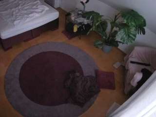 voyeurcam-julmodels-whitebed-5 camsoda stream image