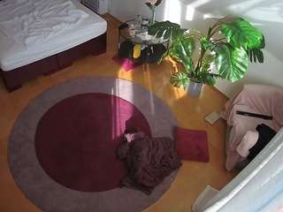 voyeurcam-julmodels-whitebed-5 camsoda stream image