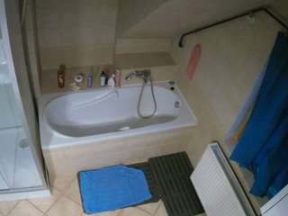 voyeurcam-julmodels-bath-2nd-1 camsoda stream image