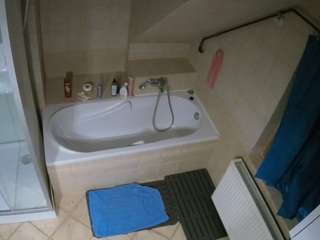 voyeurcam-julmodels-bath-2nd-1 camsoda stream image