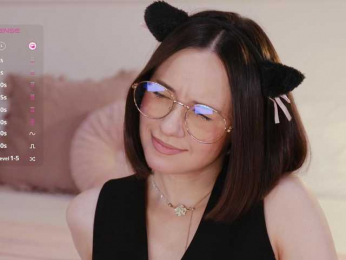 MissEssie bongacams stream image