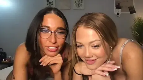 MichelleXClarice stripchat stream image