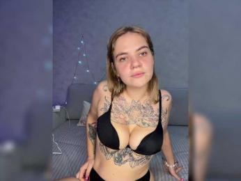 -Tiki-Riki- bongacams stream image