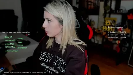 Lisaonthemoon stripchat stream image