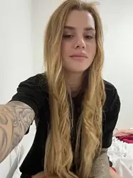 EmiliaCatalina stripchat stream image