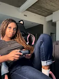 Your_Paris stripchat stream image
