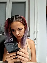 allinqueen stripchat stream image