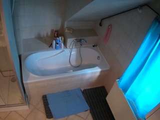 voyeurcam-julmodels-bath-2nd-1 camsoda stream image