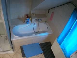 voyeurcam-julmodels-bath-2nd-1 camsoda stream image