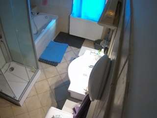 voyeurcam-julmodels-bath-2nd-2 camsoda stream image