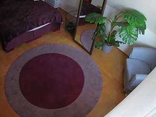 voyeurcam-julmodels-whitebed-5 camsoda stream image