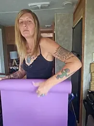 SheIsSomething stripchat stream image