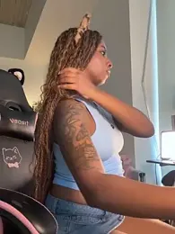 Your_Paris stripchat stream image