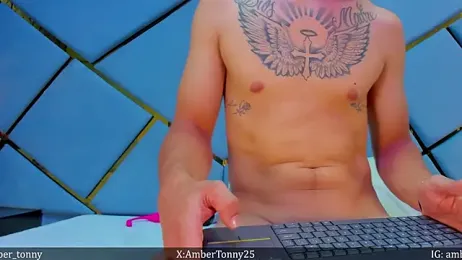 amber_tonny25 stripchat stream image
