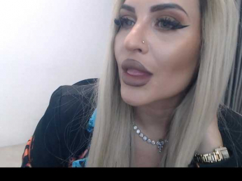lovelyblondyx bongacams stream image