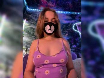 -Summer- bongacams stream image