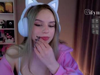 fymryn bongacams stream image
