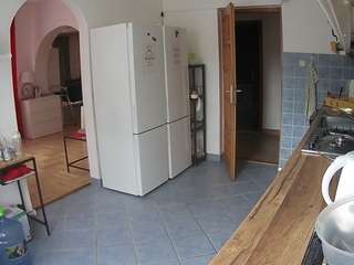 voyeurcam-julmodels-kitchen camsoda stream image