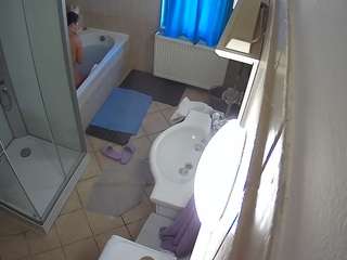 voyeurcam-julmodels-bath-2nd-2 camsoda stream image