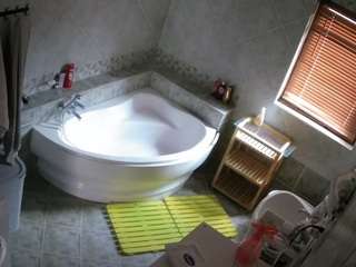 voyeurcam-julmodels-bath-1st-2 camsoda stream image