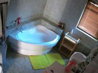 voyeurcam-julmodels-bath-1st-2 camsoda stream image