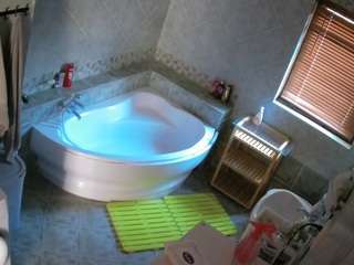 voyeurcam-julmodels-bath-1st-2 camsoda stream image