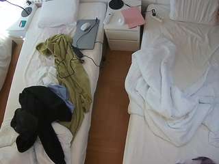 voyeurcam-julmodels-bed-5 camsoda stream image