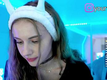 VikkiExtraCheese bongacams stream image