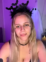 lunawolf21 stripchat stream image