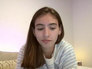 Alma Queen flirt4free stream image