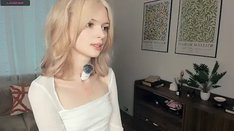 LaureMestler stripchat stream image