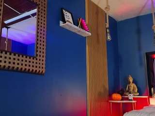 lady-brownn camsoda stream image