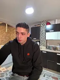 kevin_hotgirls stripchat stream image