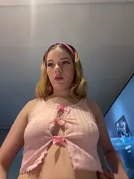 NicoleCut stripchat stream image