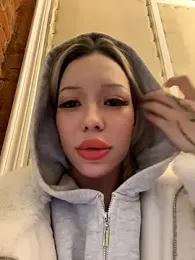 babydolll stripchat stream image