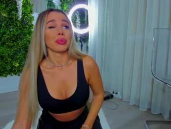 zinasquirts chaturbate stream image