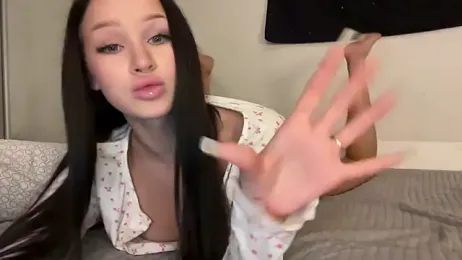 ur_molly stripchat stream image