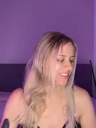 lunawolf21 stripchat stream image