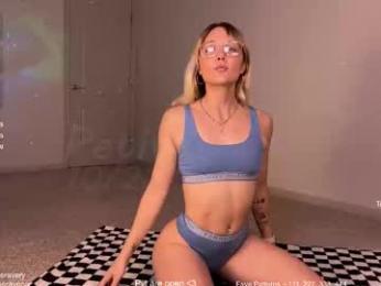 petitebrat chaturbate stream image