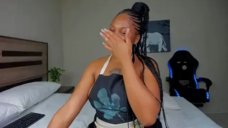 Renee-18 stripchat stream image