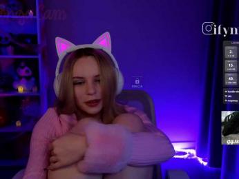 fymryn bongacams stream image