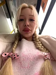 babydolll stripchat stream image