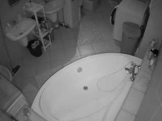 voyeurcam-julmodels-bath-1st-1 camsoda stream image
