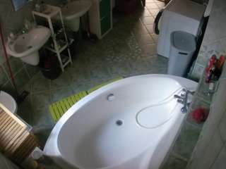 voyeurcam-julmodels-bath-1st-1 camsoda stream image