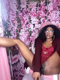 mismialove stripchat stream image