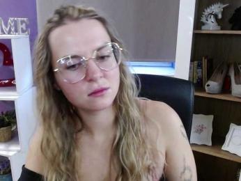 Soft-Zoey bongacams stream image