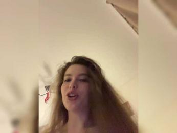 YourLadyyy bongacams stream image