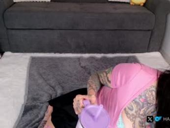 harliequinnx chaturbate stream image