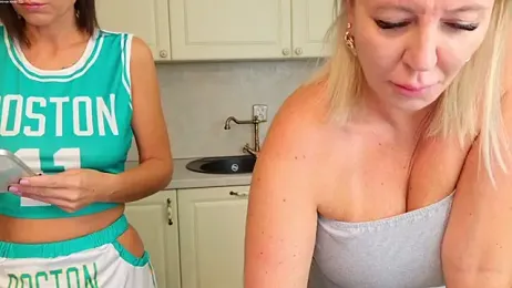 TUNDEROSE1 stripchat stream image