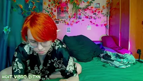 TrickyKitsune stripchat stream image